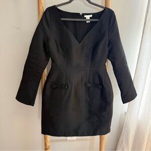 H&M Black V-Neck Long Sleeve Mini Dress